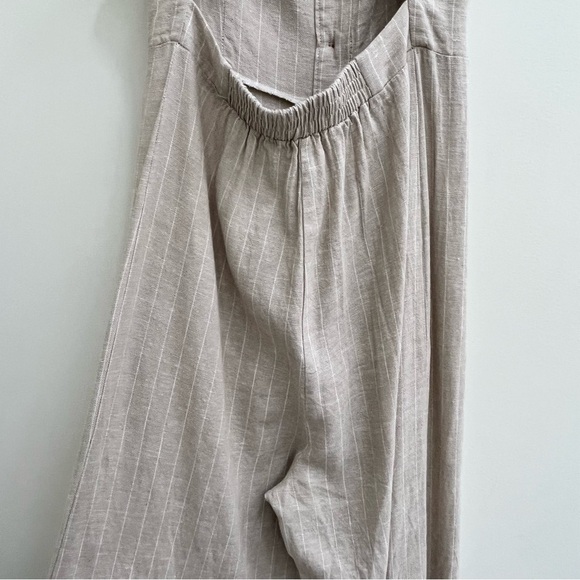 Romeo + Juliet tan linen rayon striped jumpsuit open back tie size small - Picture 7 of 12